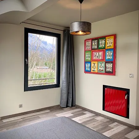 Ile Apartment